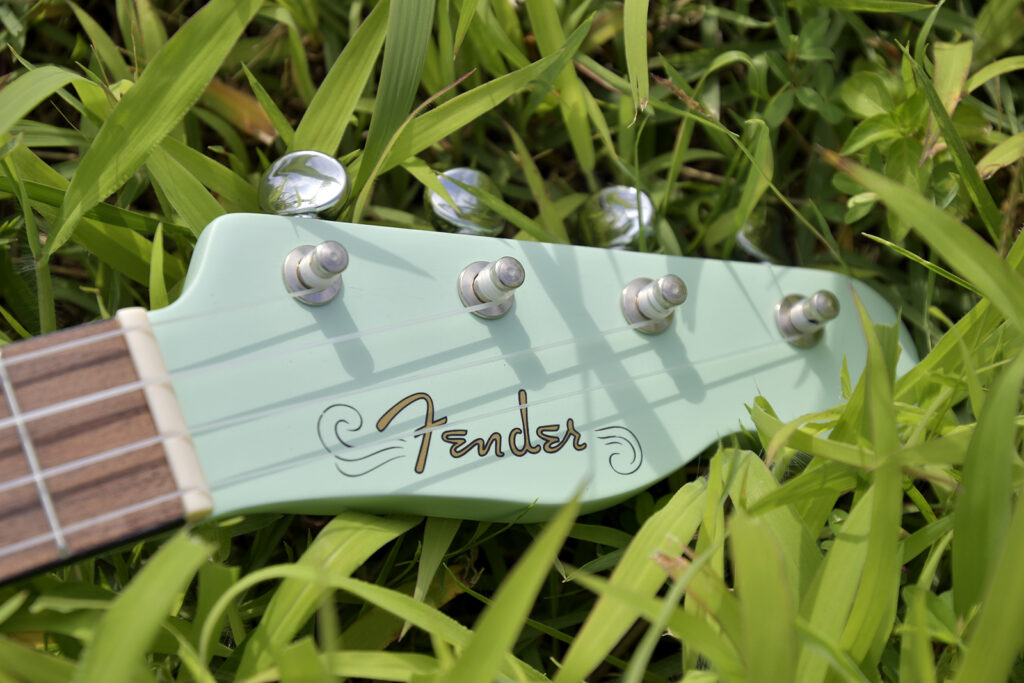 Fender Venice Soprano Uke WN Surf Green ソプラノウクレレのヘッド部