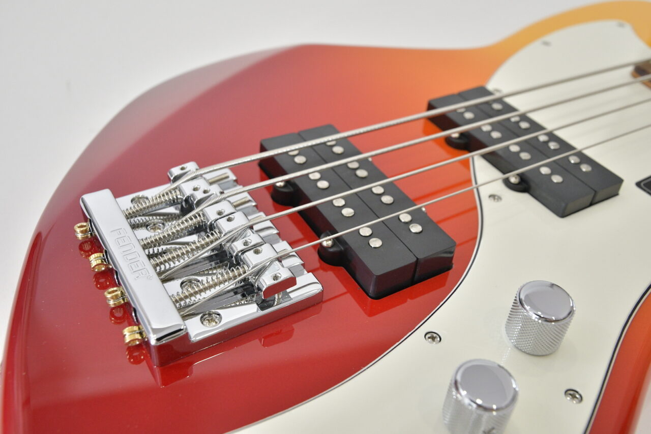 ハイマスブリッジ＆2ハムバッカーピックアップ Fender Player Plus Active Meteora Bass