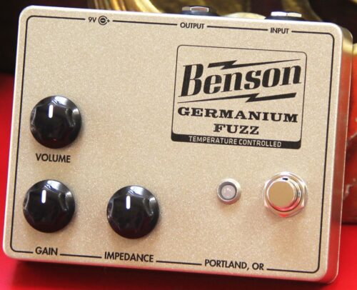 細かい粒子の上品なシャンパン・ゴールドで、リッチな仕上がり！Benson Amps(ベンソン・アンプ)Germanium Fuzz 限定カラー シャンパーン登場！