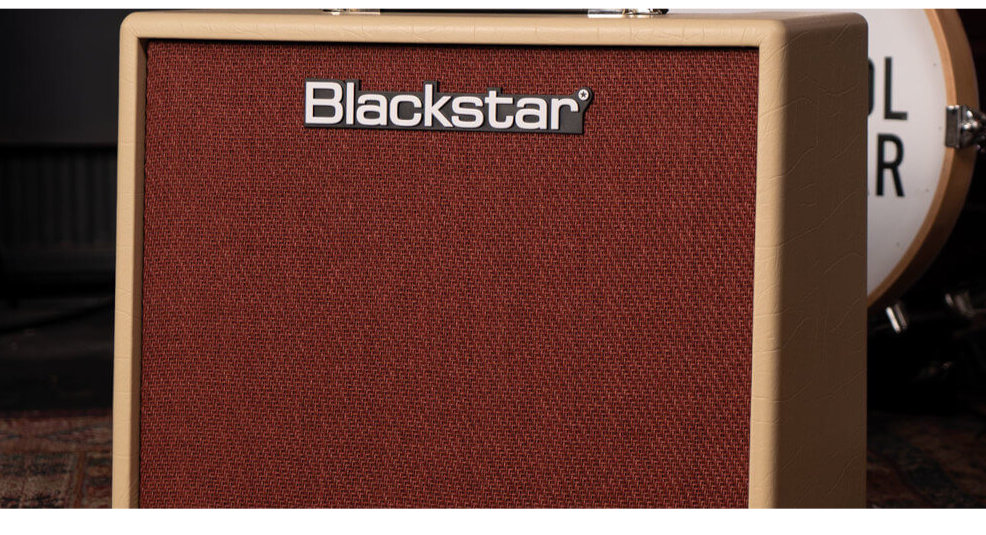 BLACKSTARからギターコンボアンプDEBUT Rが登場！
