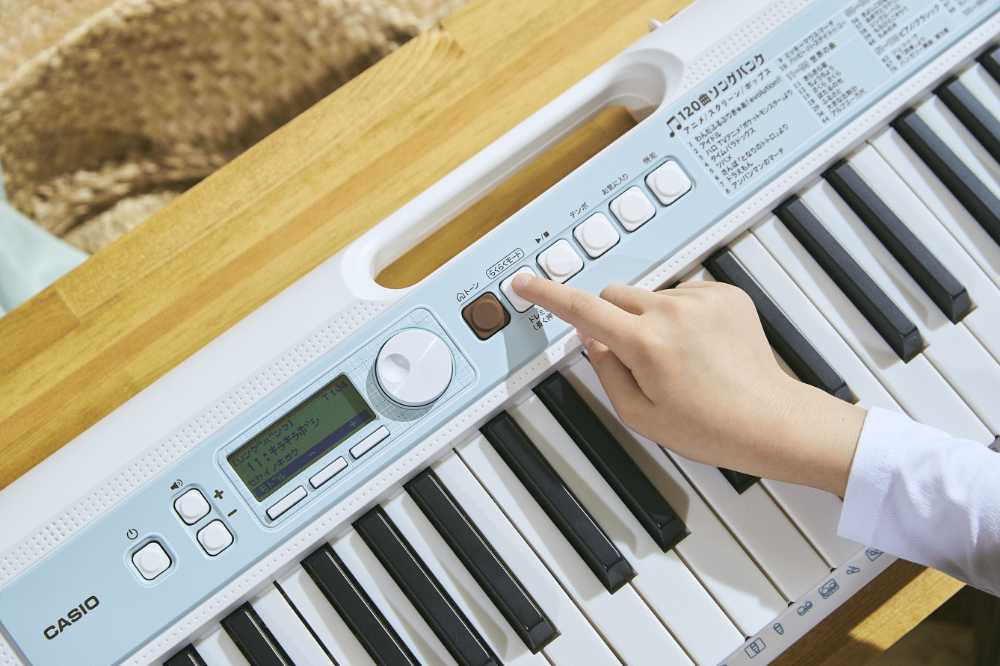 CASIO カシオ Casiotone LK-335 61鍵盤 光ナビゲーション カシオトーン キーボード